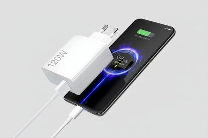 Chargeur rapide Xiaomi 120w - Chargeur brancher sur un téléphone.