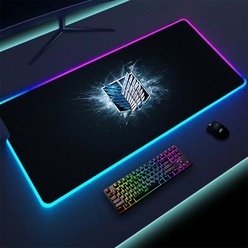 Tapis de bureau LED RGB - Montrant le dessin du tapis avec l'éclairages led autour 